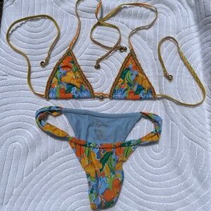 Bydee Tesoro swim size small